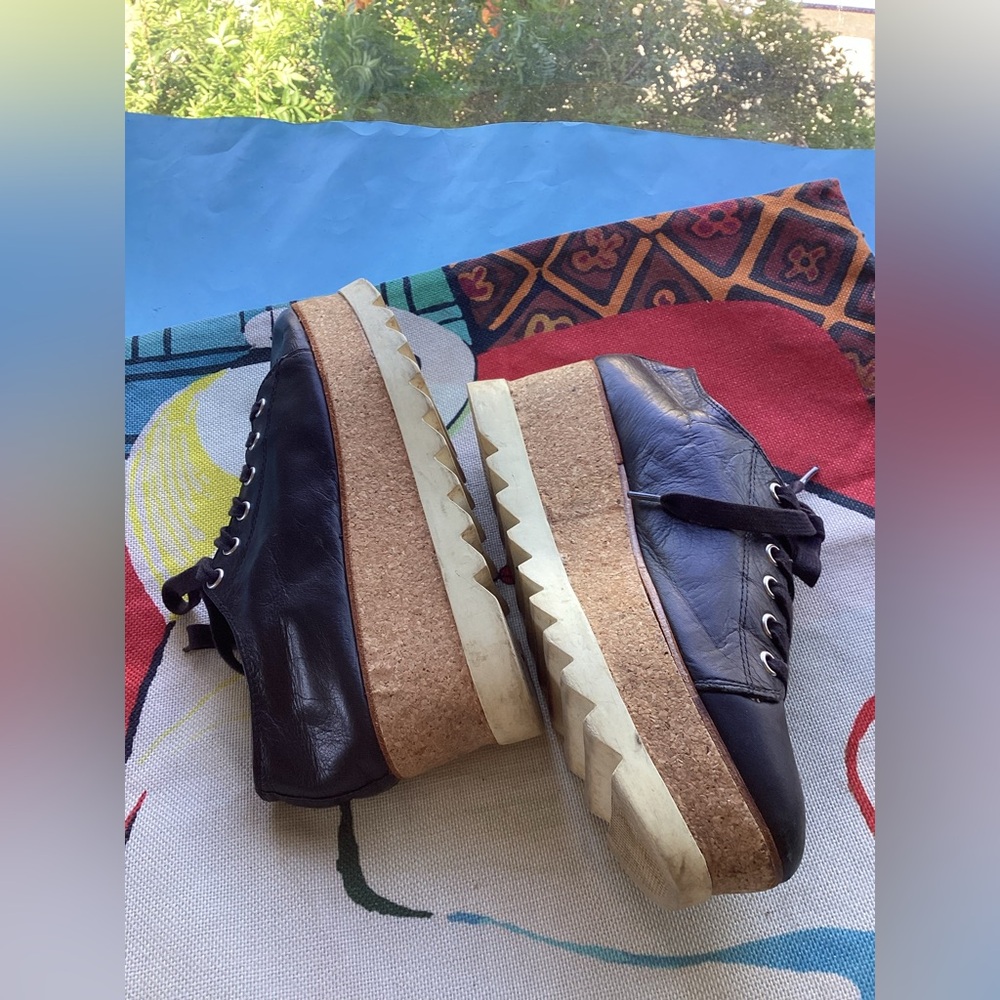 Steve Madden  wedge platform